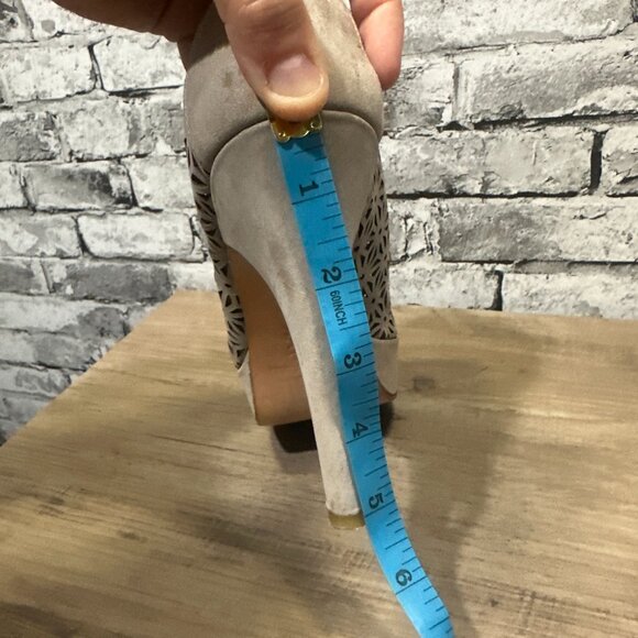 NWT Kelsi Dagger Warm Gray Heels Size 10 IN BOX - Picture 9 of 14